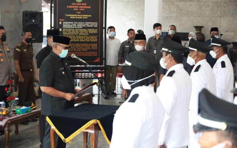 Bupati Acep Lantik 77 Kepala Desa Hasil Pilkades Serentak